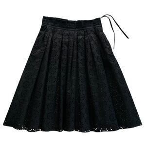 Marc Jacobs Pleated Eyelet Skirt A-line Knee Length Classic Size 8
